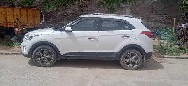 https://images10.gaadi.com/usedgaadi-sellcar/UsedCar/e5a5e5b4a/ef22e8e6-e2c0-4346-8bda-32dde2375cdc.jpg?imwidth=6402