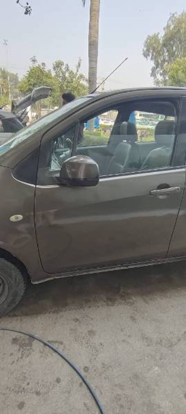 https://images10.gaadi.com/usedgaadi-sellcar/UsedCar/e5a62a8ca/a7294080-72a3-4035-af83-fc0f9572acb3.jpg?imwidth=6401