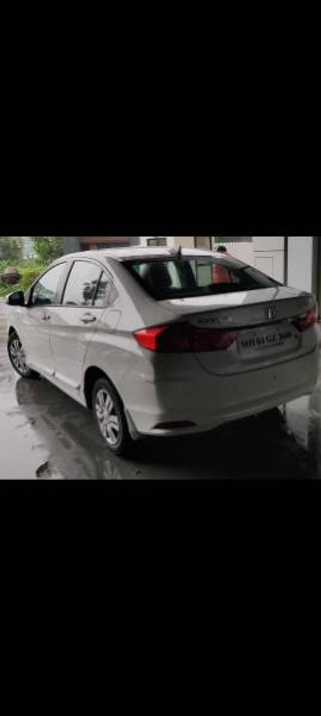 https://images10.gaadi.com/usedgaadi-sellcar/UsedCar/e5a63b0ca/a4c5b848-fd7b-4044-a7f2-d159e8b3a399.png?imwidth=6401