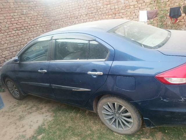 https://images10.gaadi.com/usedgaadi-sellcar/UsedCar/e5a63d08a/75291815-6132-4cae-9e86-5641910d9437.jpg?imwidth=6401