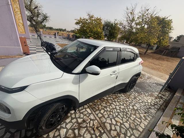 https://images10.gaadi.com/usedgaadi-sellcar/UsedCar/e5a6b7eba/0576b9f1-9047-4dbe-b2c9-e67600afc361.jpeg?imwidth=6400