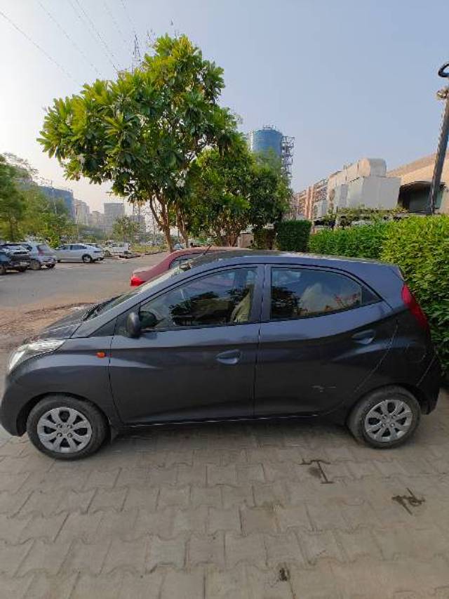 https://images10.gaadi.com/usedgaadi-sellcar/UsedCar/e5a6bb14a/e8ff3fb0-6495-4980-8c17-6cc3abec1d80.jpg?imwidth=6402