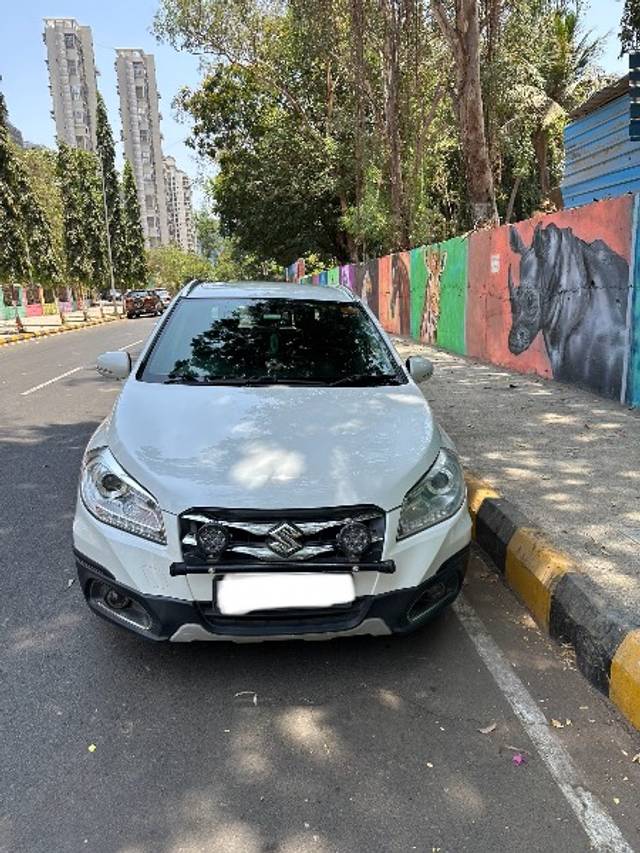 https://images10.gaadi.com/usedgaadi-sellcar/UsedCar/e5a71915a/9a627d67-7e93-4bc3-9319-b4639ce568ca.jpeg?imwidth=6400