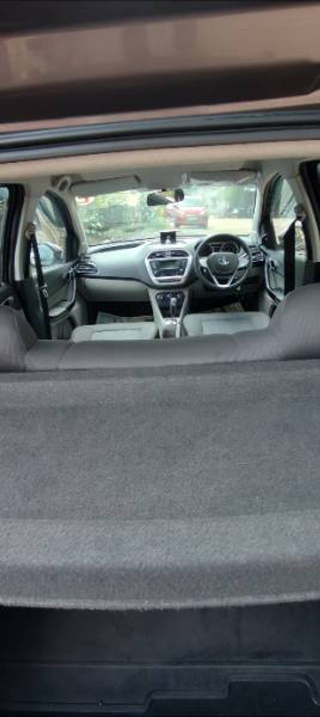 https://images10.gaadi.com/usedgaadi-sellcar/UsedCar/e5a737b5a/9aa52e2b-7bfc-4623-980e-21a90361342f.jpg?imwidth=6400