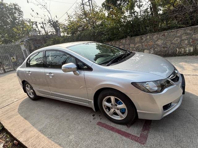 https://images10.gaadi.com/usedgaadi-sellcar/UsedCar/e5a73ca5a/5525b1aa-8bfa-4998-97ef-103c571ed5fc.jpeg?imwidth=6400