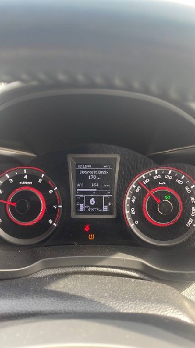 https://images10.gaadi.com/usedgaadi-sellcar/UsedCar/e5a75eada/df118be6-aae0-44d9-9cc4-85be3c801979.jpeg?imwidth=6401