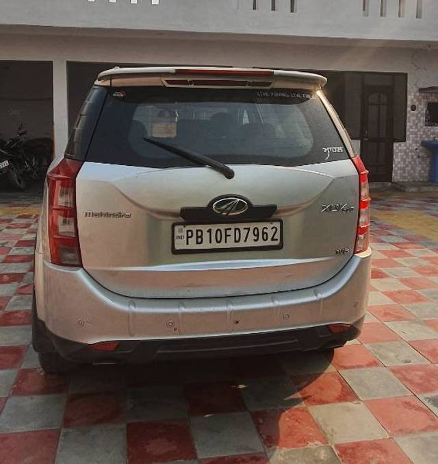 https://images10.gaadi.com/usedgaadi-sellcar/UsedCar/e5a76a2ba/286333ea-6c39-4913-a8b7-72b46245791c.jpg?imwidth=6402
