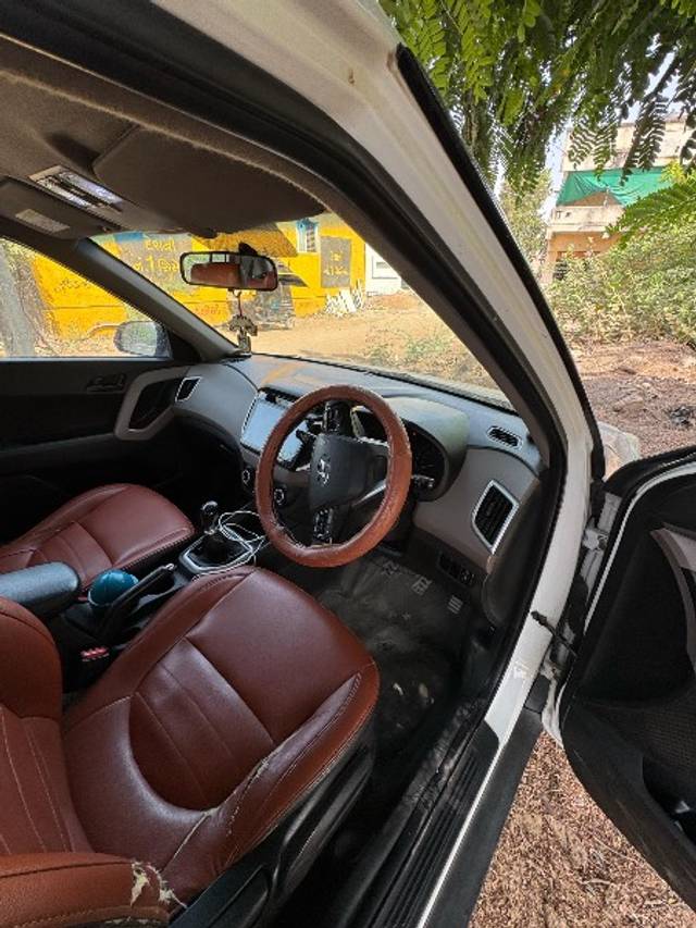 https://images10.gaadi.com/usedgaadi-sellcar/UsedCar/e5a7b6dca/e2d3eb53-5a4f-4c6a-98eb-740db8ce5e4f.jpeg?imwidth=6401