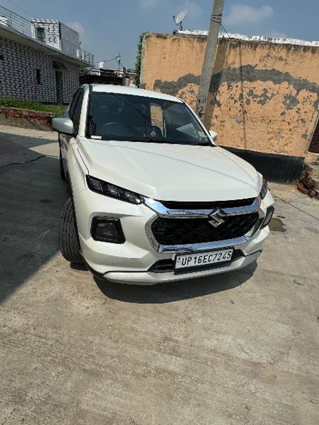 https://images10.gaadi.com/usedgaadi-sellcar/UsedCar/e5a82aa4a/8b17c853-51e3-4ad1-b192-4207a46a8362.jpeg?imwidth=6400