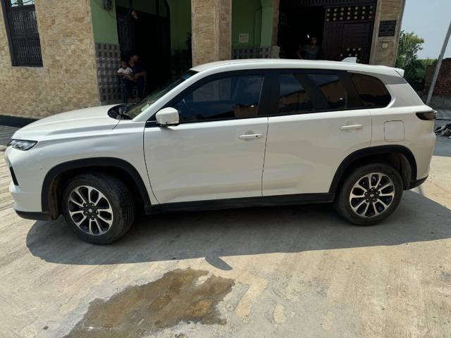 https://images10.gaadi.com/usedgaadi-sellcar/UsedCar/e5a82aa4a/e9786660-9287-4314-8255-9eb1c92aa1b2.jpeg?imwidth=6402