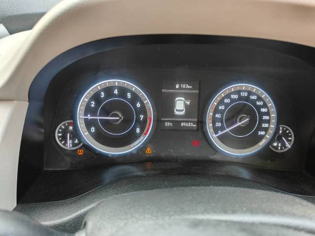 https://images10.gaadi.com/usedgaadi-sellcar/UsedCar/e5a87d55a/2eacb710-93c9-4ebb-9abc-13f005310c9e.jpg?imwidth=6402