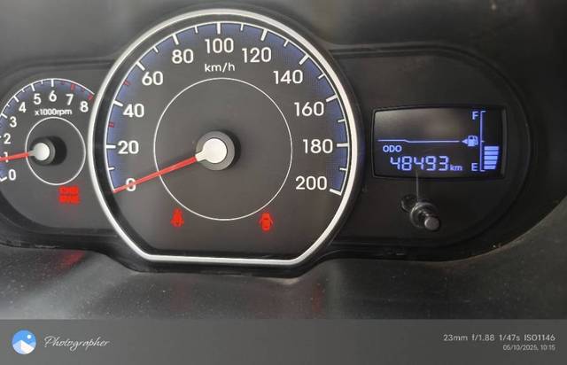https://images10.gaadi.com/usedgaadi-sellcar/UsedCar/e5a8fe9ca/2513ed3d-17bd-4253-8bd0-9aed2044967b.jpg?imwidth=6402