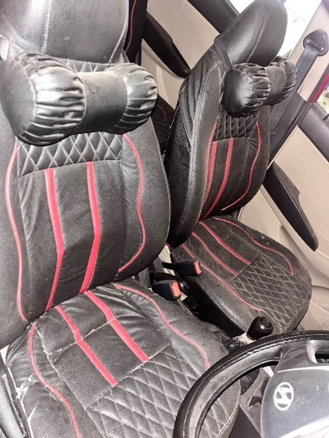 https://images10.gaadi.com/usedgaadi-sellcar/UsedCar/e5a95608a/9b0bffd4-c759-427e-a748-ea6a3e3a15bf.jpeg?imwidth=6402