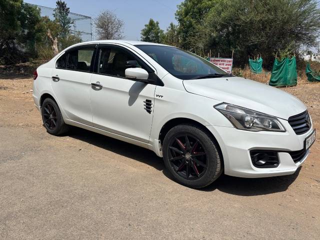 https://images10.gaadi.com/usedgaadi-sellcar/UsedCar/e5a9f2e5a/e0bdb61c-50e3-4a28-9426-77e41c4e90f8.jpeg?imwidth=6401