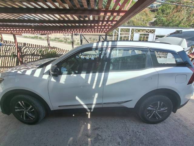 https://images10.gaadi.com/usedgaadi-sellcar/UsedCar/e5aa3aaca/9e6e86a9-3add-4e66-89b7-404b1a59d351.jpeg?imwidth=6401