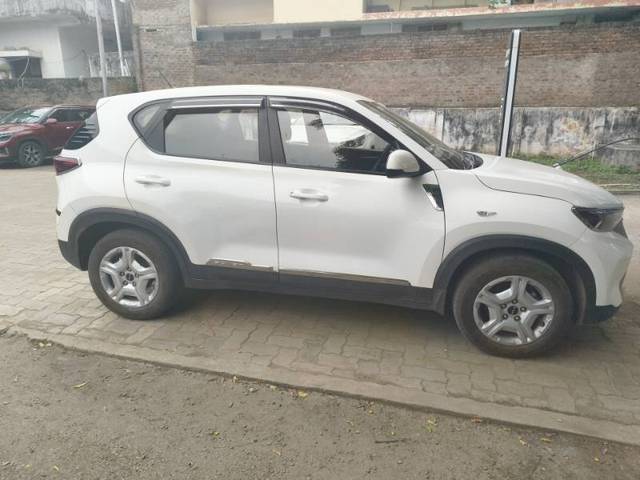 https://images10.gaadi.com/usedgaadi-sellcar/UsedCar/e5aa5082a/a44617c1-6a8b-4b00-9a8b-569198641ae2.jpg?imwidth=6401