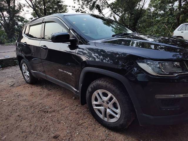 https://images10.gaadi.com/usedgaadi-sellcar/UsedCar/e5aaa51ea/1cc5d8f2-1f79-4df6-be48-eecd825fe340.jpeg?imwidth=6400