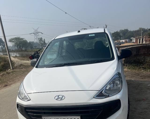 https://images10.gaadi.com/usedgaadi-sellcar/UsedCar/e5aac26ba/34390e39-2c67-42ef-a107-c53045cdc02b.jpeg?imwidth=6400