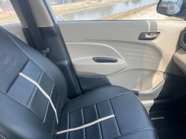 https://images10.gaadi.com/usedgaadi-sellcar/UsedCar/e5aac26ba/b550e1db-62ec-48ce-affa-28717df82a44.jpeg?imwidth=6401