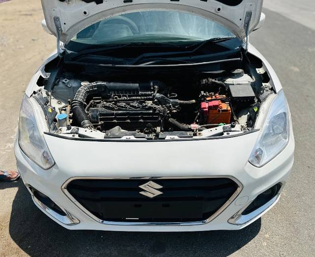 https://images10.gaadi.com/usedgaadi-sellcar/UsedCar/e5aaeb22a/f02a2c70-c964-4867-a750-a687930e366c.jpeg?imwidth=6402