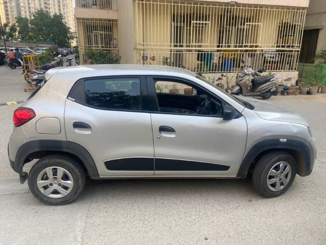 https://images10.gaadi.com/usedgaadi-sellcar/UsedCar/e5aaeb59a/b18c0ab1-58c7-4c8a-b50d-aa48796adf55.jpeg?imwidth=6402