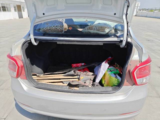 https://images10.gaadi.com/usedgaadi-sellcar/UsedCar/e5ab98a3a/7e7b8f50-9ad8-4820-9f50-c2bae320facd.jpg?imwidth=6401
