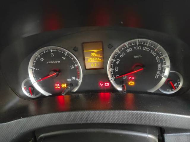 https://images10.gaadi.com/usedgaadi-sellcar/UsedCar/e5abab9ca/efc46396-1606-4e1a-8ec6-4df5dce750ed.jpg?imwidth=6401