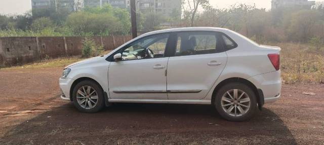 https://images10.gaadi.com/usedgaadi-sellcar/UsedCar/e5abe5b8a/e27cc591-7b72-4774-a5f2-46dc817fd0c3.jpg?imwidth=6401