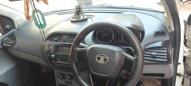 https://images10.gaadi.com/usedgaadi-sellcar/UsedCar/e5ac218ba/e46bc275-41d7-4bd0-a9d0-fab25bac899b.jpg?imwidth=6402