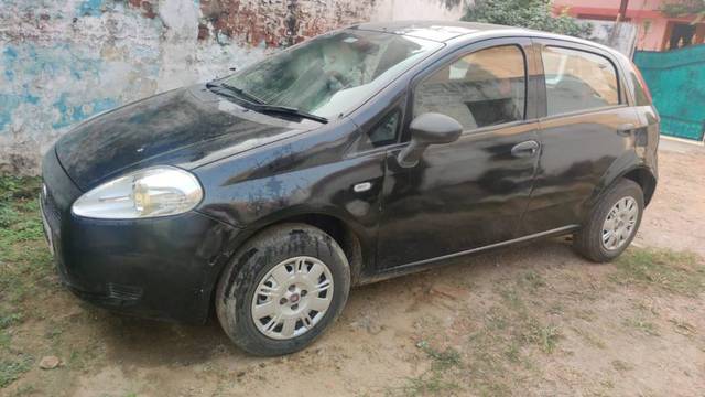 https://images10.gaadi.com/usedgaadi-sellcar/UsedCar/e5ac40c4a/2a84760f-cbf8-4247-9942-8f0245b39a0c.jpg?imwidth=6400
