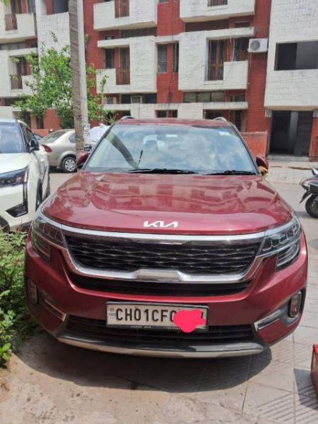 https://images10.gaadi.com/usedgaadi-sellcar/UsedCar/e5aca288a/ced8ad66-5e11-48e4-a2e7-c84360824e33.jpg?imwidth=6400