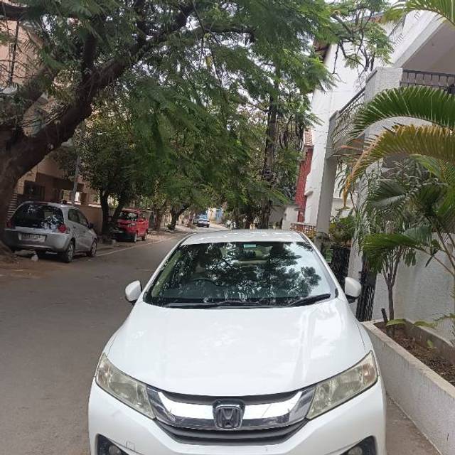 https://images10.gaadi.com/usedgaadi-sellcar/UsedCar/e5ad4cbea/fb7fecca-b026-4f33-8521-7b6f2e70f23d.jpg?imwidth=6402