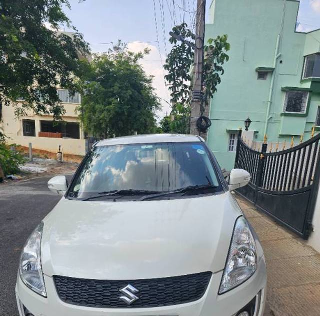 https://images10.gaadi.com/usedgaadi-sellcar/UsedCar/e5adae62a/9e64e306-0e59-4789-926e-b8dbe073f136.jpg?imwidth=6401