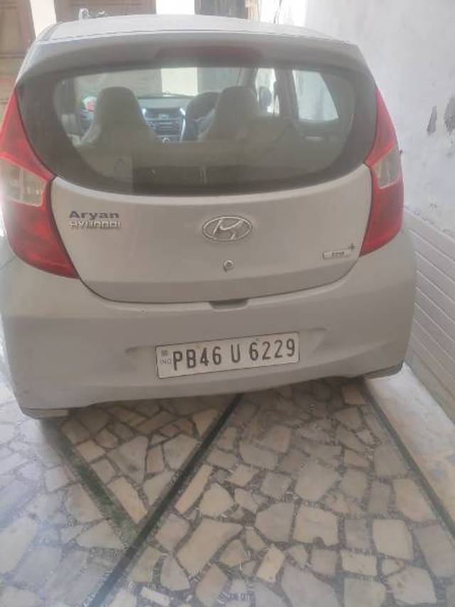 https://images10.gaadi.com/usedgaadi-sellcar/UsedCar/e5adb85ca/aa33b0ef-b98d-4c95-8d27-d6ad3563986c.jpg?imwidth=6402