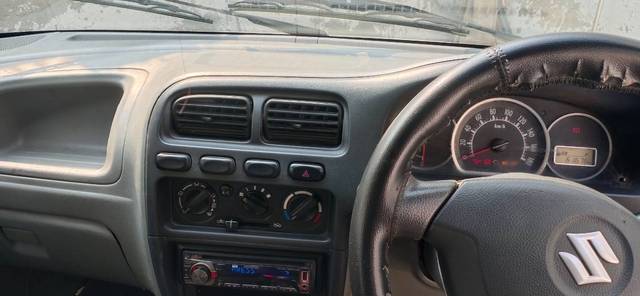https://images10.gaadi.com/usedgaadi-sellcar/UsedCar/e5adbec9a/896e9d41-e6f6-4174-8223-8240d4cf809e.jpg?imwidth=6400