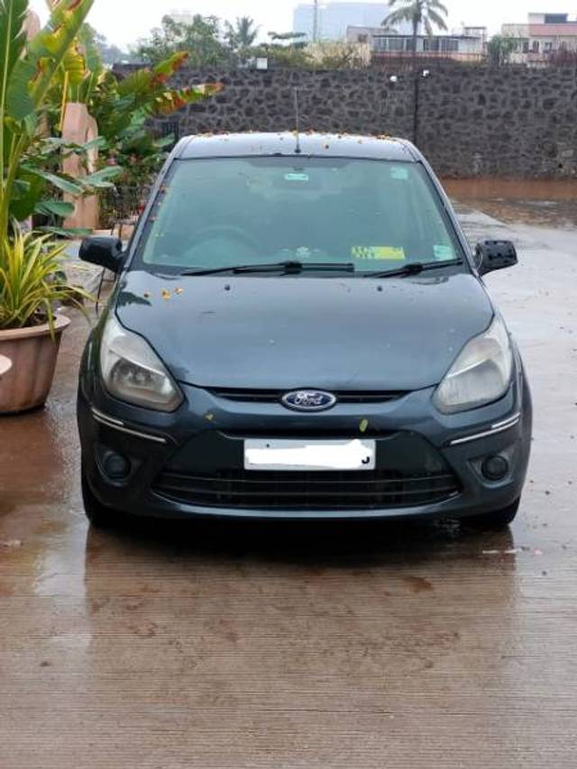 https://images10.gaadi.com/usedgaadi-sellcar/UsedCar/e5adc0c0a/57e7c758-522c-4b4c-b9b2-86ac86eb0093.jpg?imwidth=6400