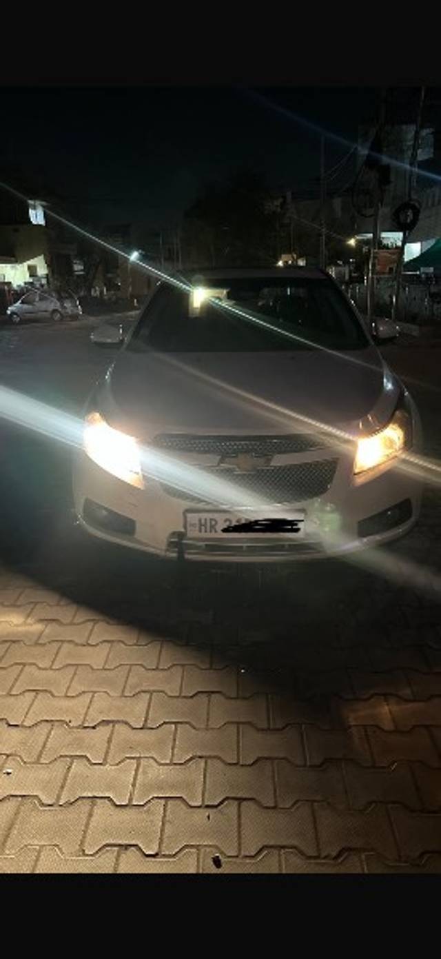 https://images10.gaadi.com/usedgaadi-sellcar/UsedCar/e5adf286a/909912c3-a5db-4e0e-83c5-71b721636b9b.jpeg?imwidth=6400