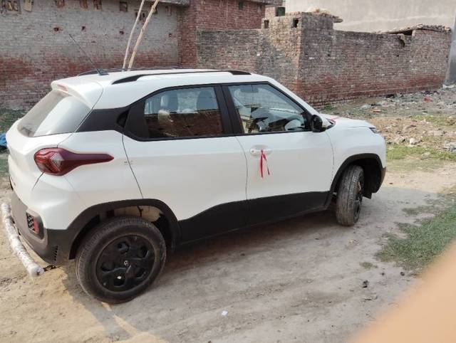 https://images10.gaadi.com/usedgaadi-sellcar/UsedCar/e5adf676a/4e2ae889-4248-47e1-9e4e-dd0ed754c654.jpg?imwidth=6400