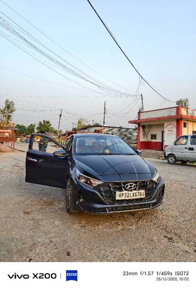 https://images10.gaadi.com/usedgaadi-sellcar/UsedCar/e5ae21fda/0237c1f7-93ba-491b-9088-0d1b4a5bb1ef.jpg?imwidth=6400