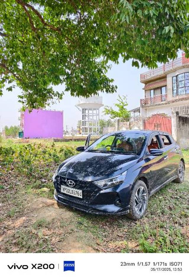 https://images10.gaadi.com/usedgaadi-sellcar/UsedCar/e5ae21fda/de8b73f6-50d2-483f-9731-ece0b8093b50.jpg?imwidth=6402