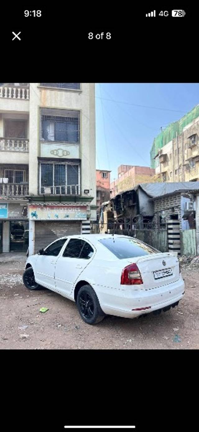 https://images10.gaadi.com/usedgaadi-sellcar/UsedCar/e5ae4ceba/621a4add-7a0a-42ef-9aa4-039d2a4dee20.png?imwidth=6401