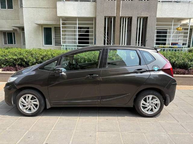 https://images10.gaadi.com/usedgaadi-sellcar/UsedCar/e5ae632ca/5b24bfcf-0c95-46a8-97fc-0b41cc616fa7.jpeg?imwidth=6402