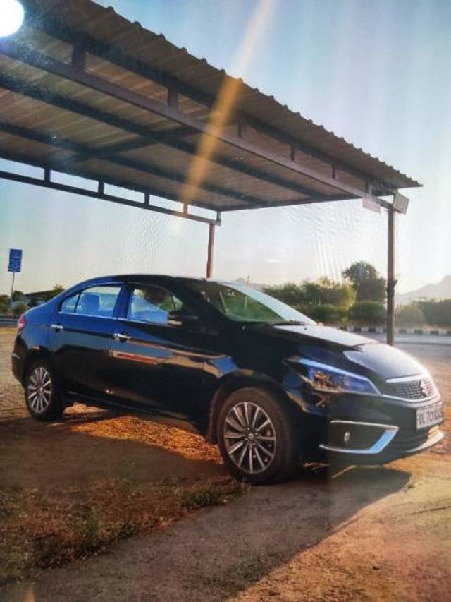 https://images10.gaadi.com/usedgaadi-sellcar/UsedCar/e5ae936aa/7d9cf991-374d-41f7-8a7f-89840152c727.jpg?imwidth=6400