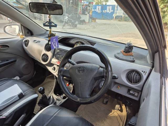 https://images10.gaadi.com/usedgaadi-sellcar/UsedCar/e5aea160a/016b994f-4dab-4a93-9331-84938ead06a5.jpg?imwidth=6402