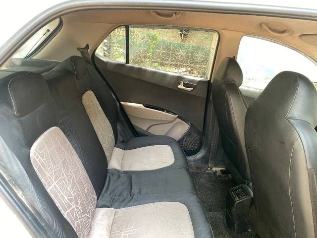 https://images10.gaadi.com/usedgaadi-sellcar/UsedCar/e5aed161a/9e33868e-af90-456f-9d04-b3de36cb7696.jpeg?imwidth=6401
