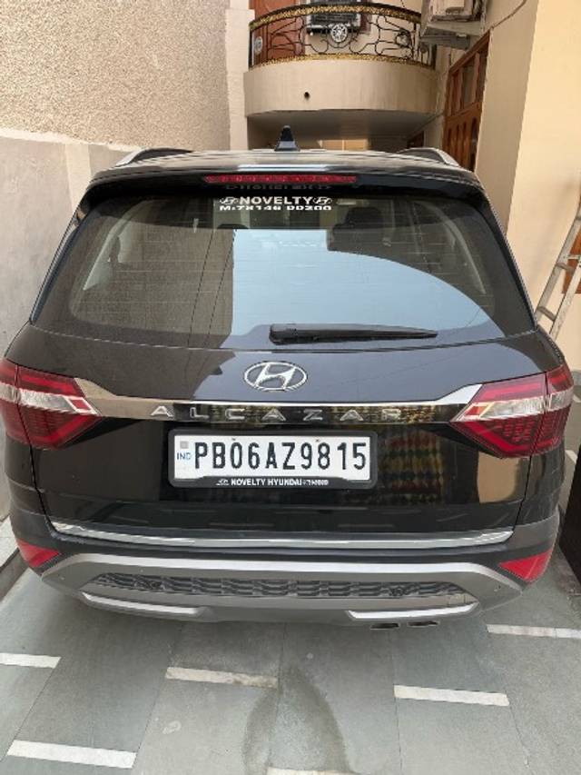 https://images10.gaadi.com/usedgaadi-sellcar/UsedCar/e5af056ba/fb4461ef-8911-45fe-9c22-0ba61a2bf8c1.jpeg?imwidth=6402