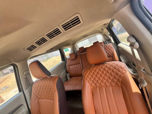 https://images10.gaadi.com/usedgaadi-sellcar/UsedCar/e5af5beea/ebc1e211-89a6-4abc-9528-a4f627638104.jpeg?imwidth=6401