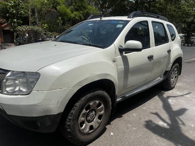 https://images10.gaadi.com/usedgaadi-sellcar/UsedCar/e5af61d2a/24c51002-d7f5-497a-b00e-c0a23862e002.jpeg?imwidth=6402