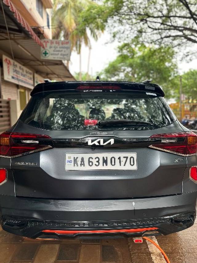 https://images10.gaadi.com/usedgaadi-sellcar/UsedCar/e5af7359a/3cc96674-3cdd-430c-bde9-3c19de31cbba.jpeg?imwidth=6402