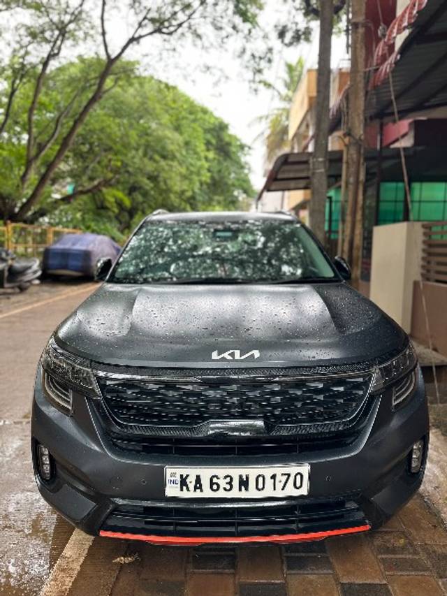 https://images10.gaadi.com/usedgaadi-sellcar/UsedCar/e5af7359a/b8973459-47ac-4ccb-bb1b-425ee511f4b2.jpeg?imwidth=6400